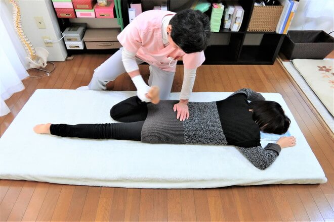 ①不快な痛みが伴う施術は行いません